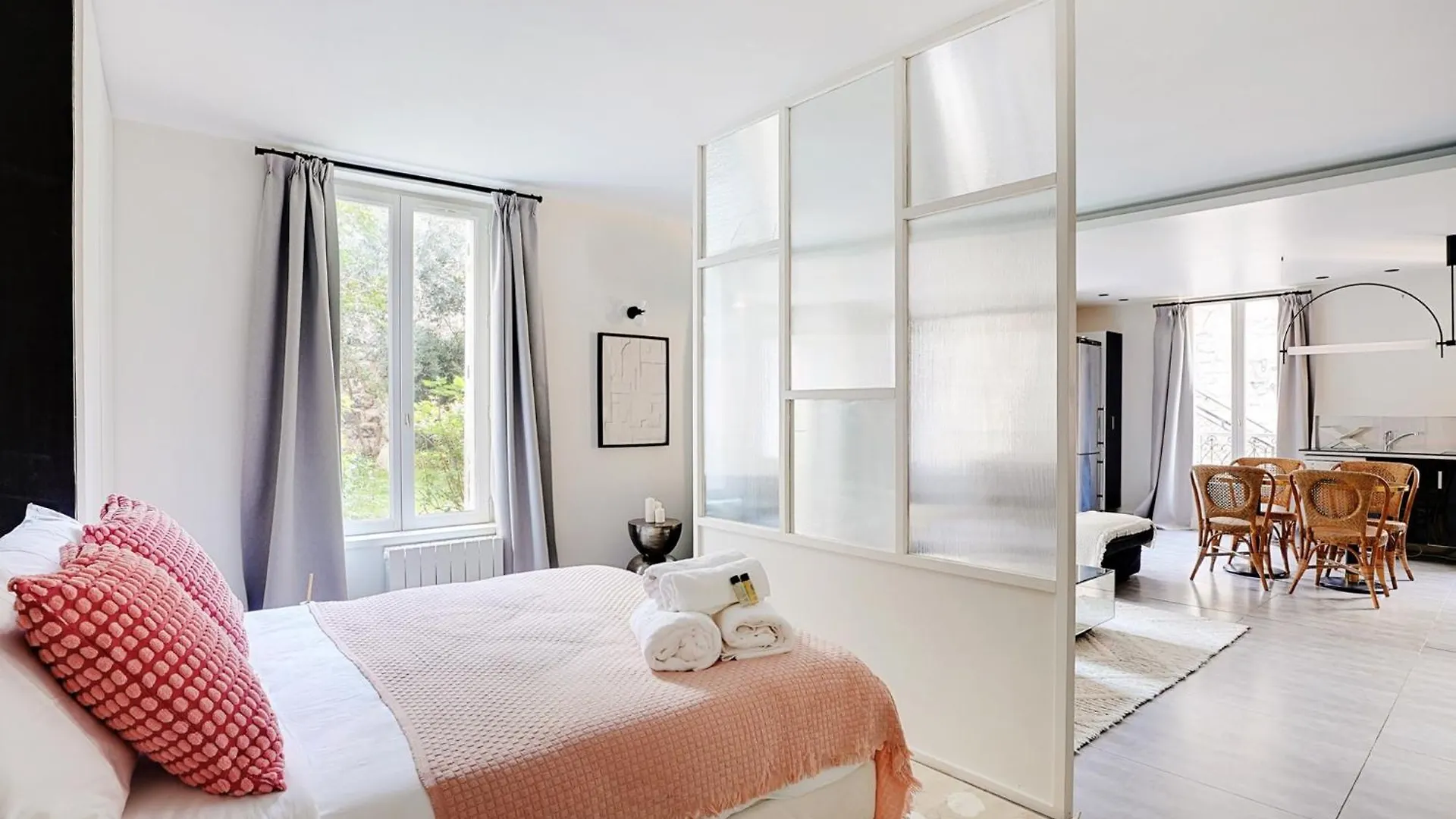 Au Coeur De Montmartre Apartment *
